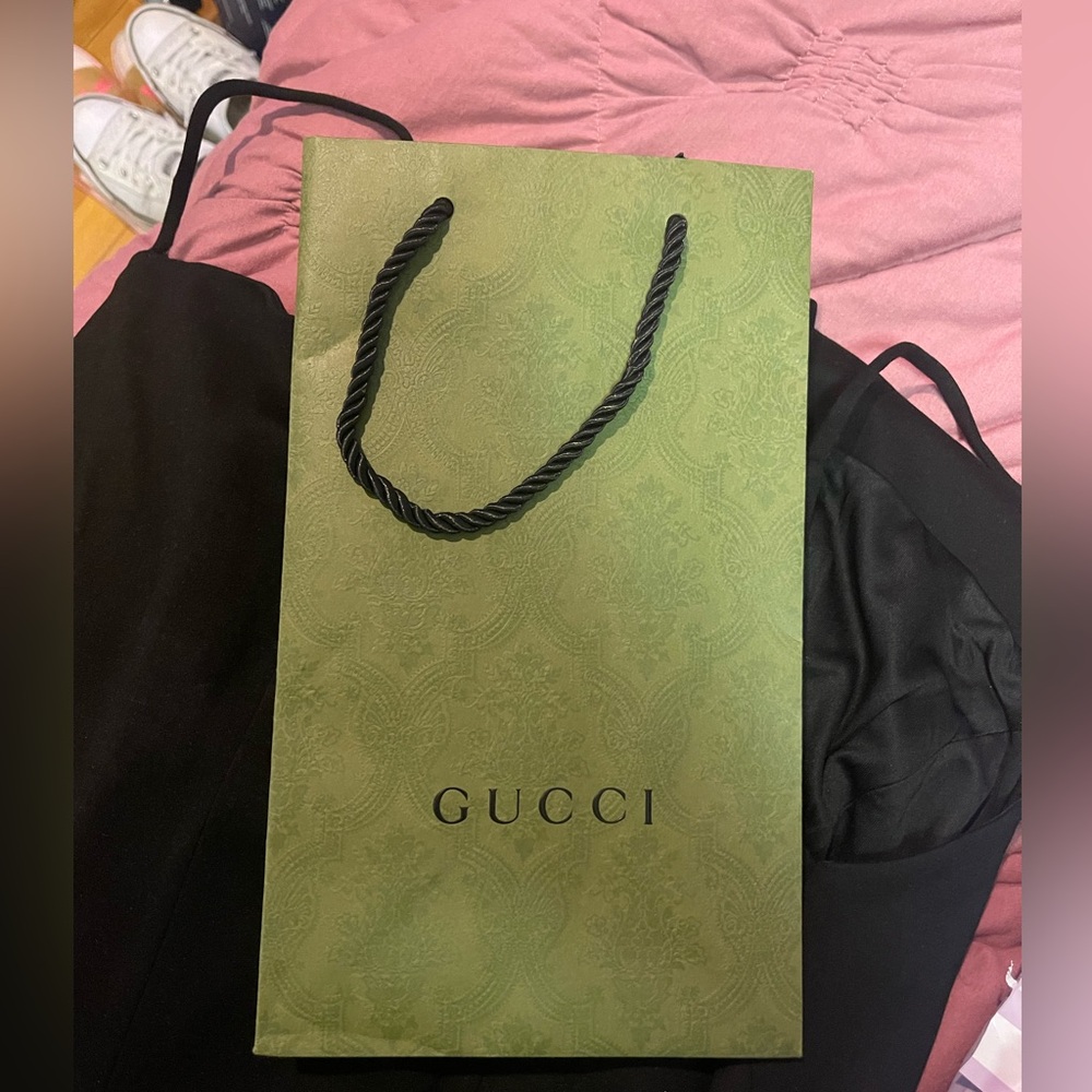 Small size gucci bag from a wallet